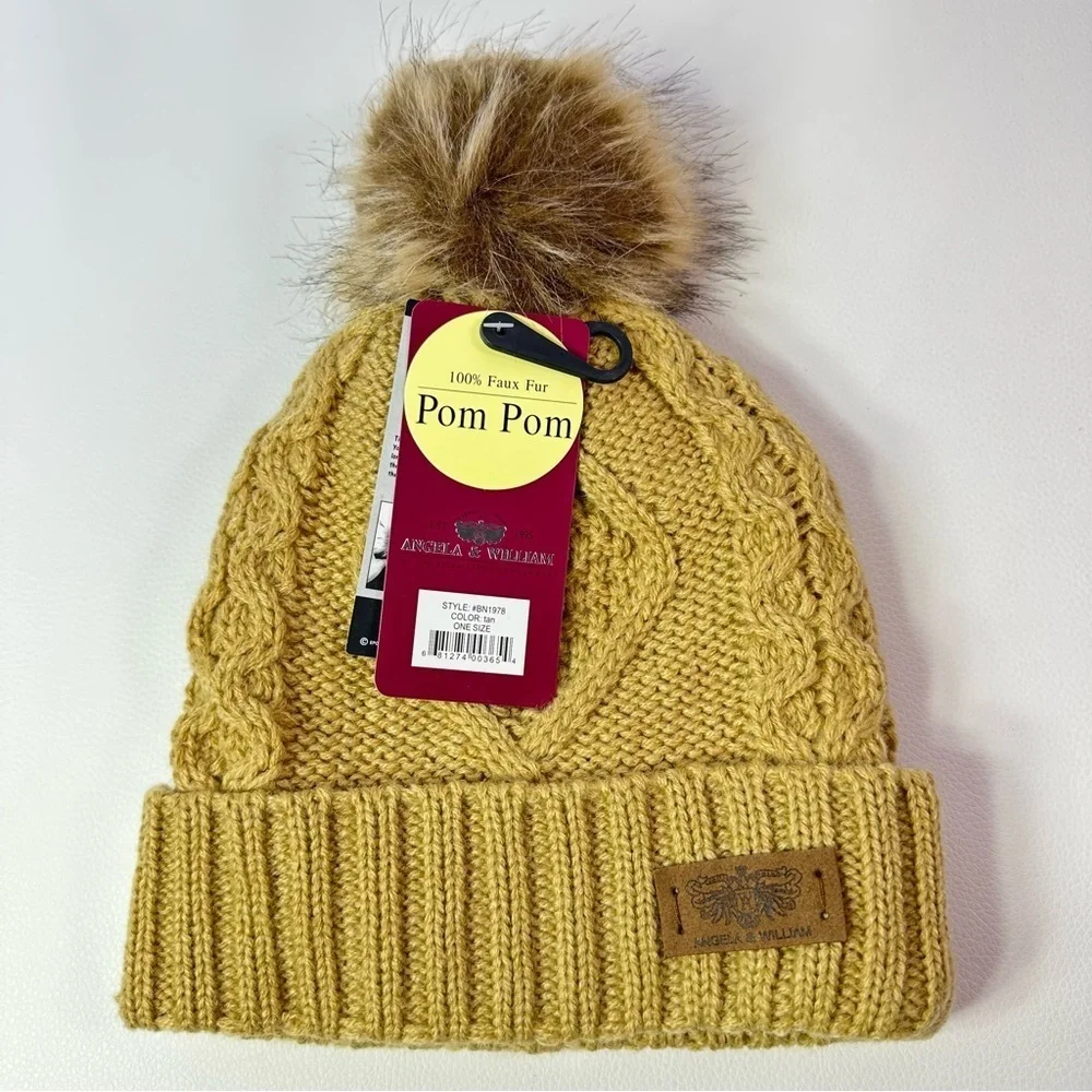 4/$25••NEW Women's Angela & William Faux Fur Pom Chunky Knit Cuffed Beanie Tan